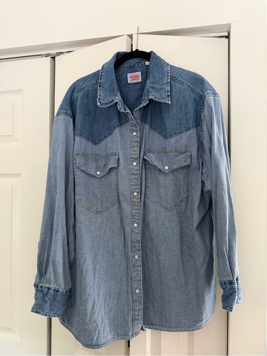 Levi's Tops - Levi’s Classic Two-Tone Denim Western Shirt - Light & Medium Blue